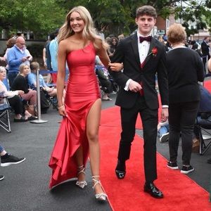 La Femme One-shoulder Prom Dress